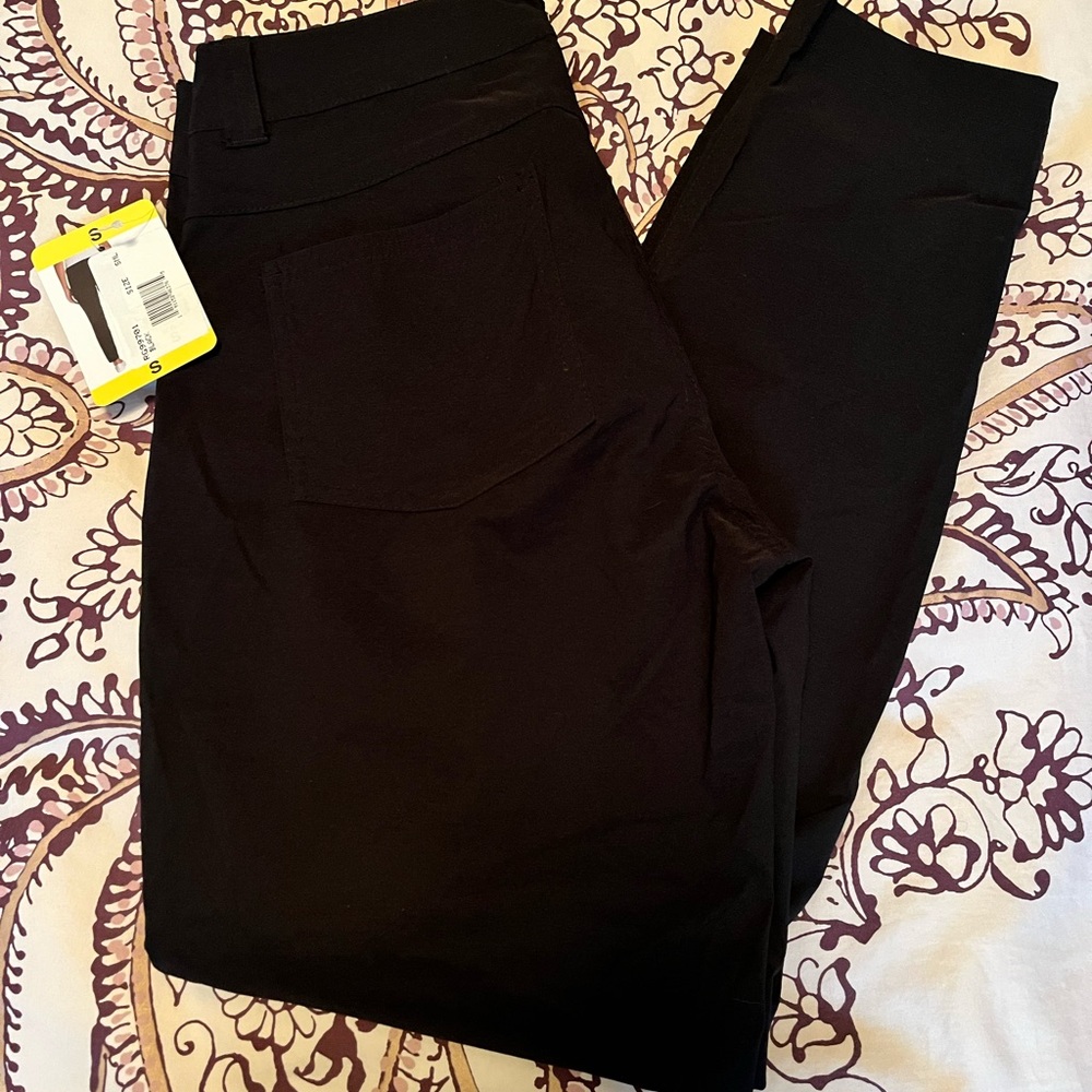 NWT Gerry Travel Pants